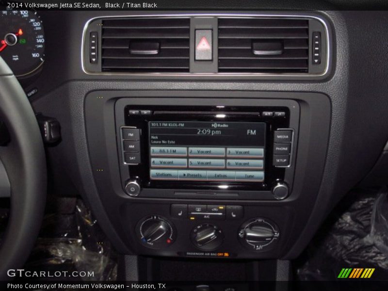 Black / Titan Black 2014 Volkswagen Jetta SE Sedan