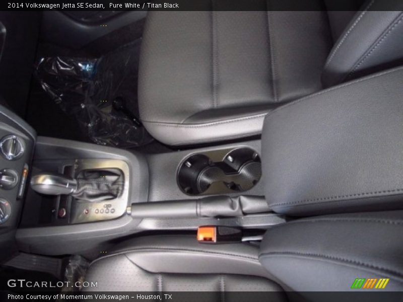 Pure White / Titan Black 2014 Volkswagen Jetta SE Sedan