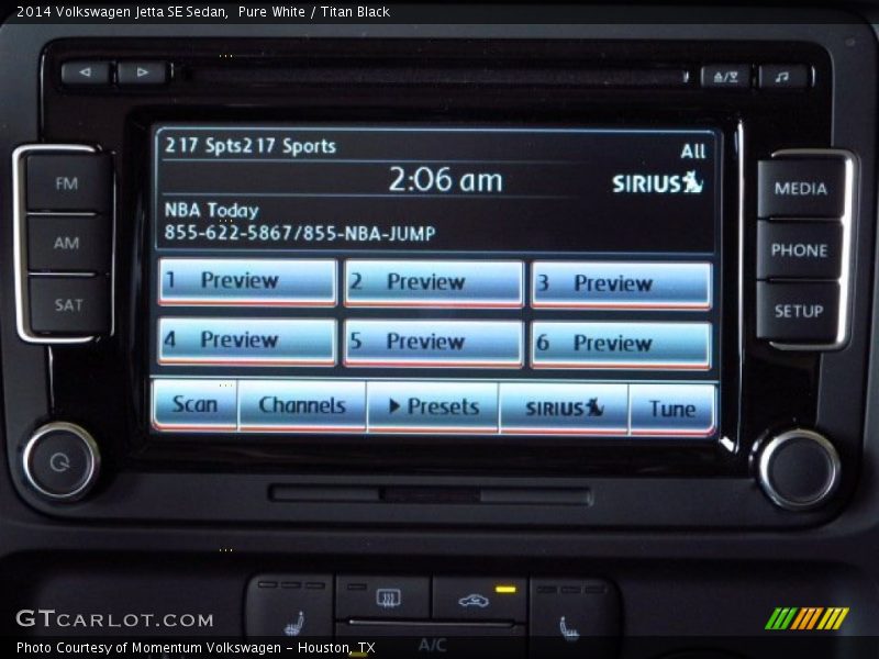 Pure White / Titan Black 2014 Volkswagen Jetta SE Sedan