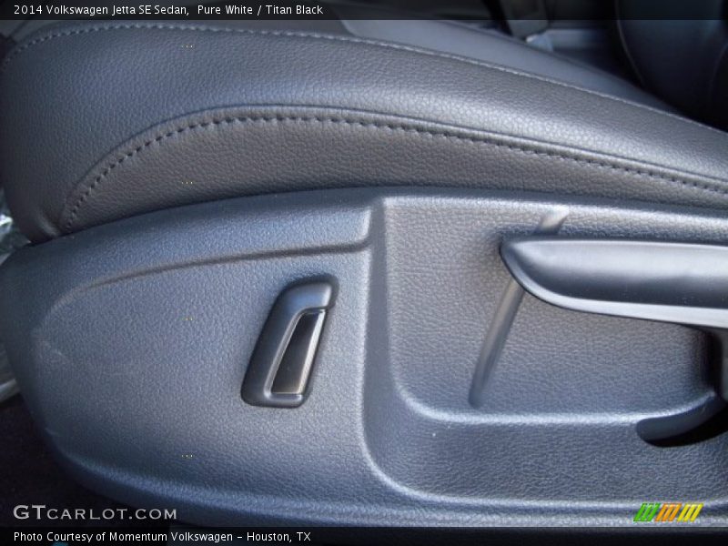 Pure White / Titan Black 2014 Volkswagen Jetta SE Sedan