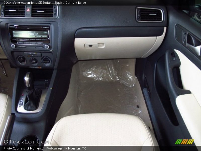 Black / Cornsilk Beige 2014 Volkswagen Jetta SE Sedan