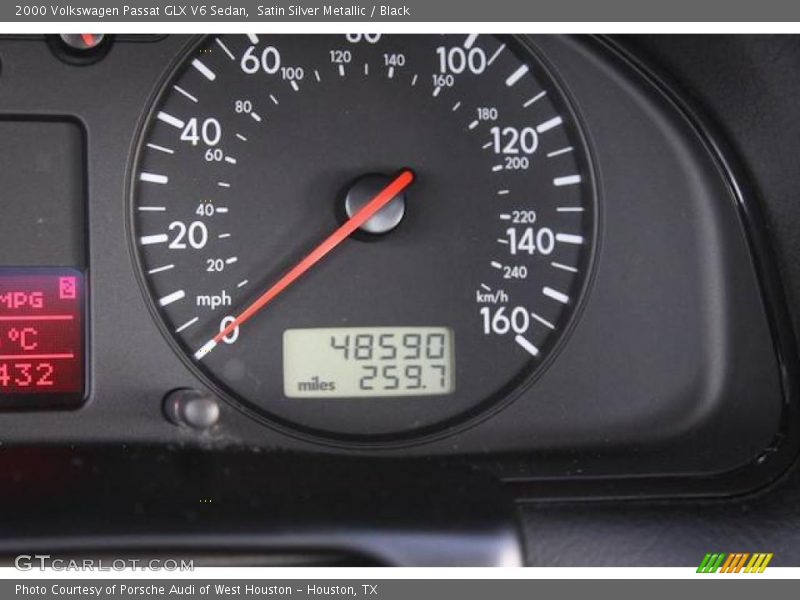 Satin Silver Metallic / Black 2000 Volkswagen Passat GLX V6 Sedan