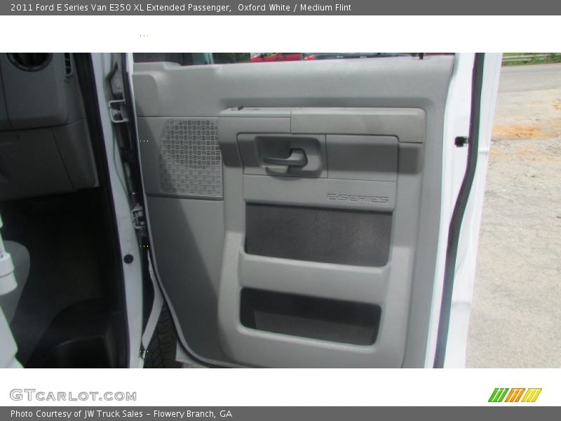 Oxford White / Medium Flint 2011 Ford E Series Van E350 XL Extended Passenger