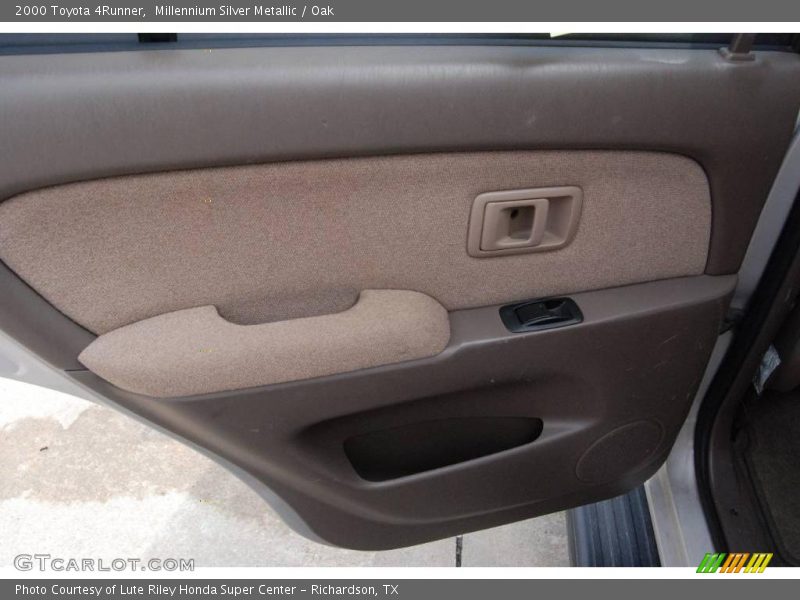 Millennium Silver Metallic / Oak 2000 Toyota 4Runner