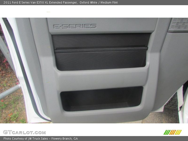 Oxford White / Medium Flint 2011 Ford E Series Van E350 XL Extended Passenger