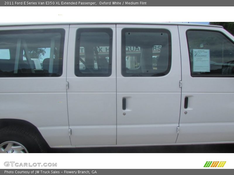 Oxford White / Medium Flint 2011 Ford E Series Van E350 XL Extended Passenger