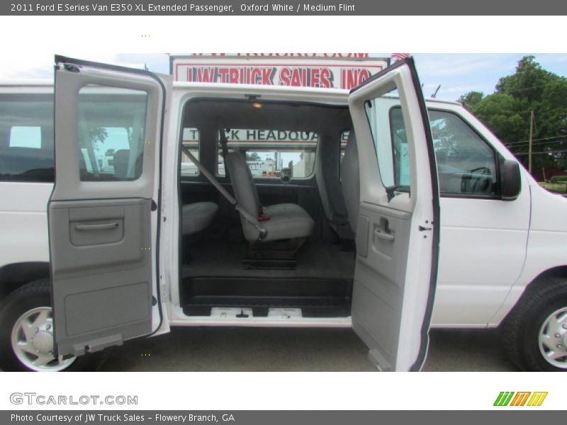 Oxford White / Medium Flint 2011 Ford E Series Van E350 XL Extended Passenger