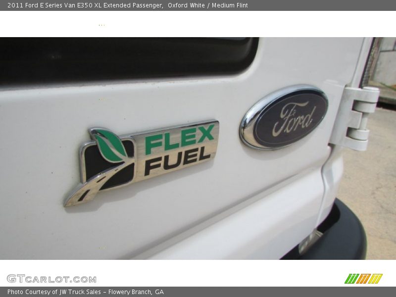 Oxford White / Medium Flint 2011 Ford E Series Van E350 XL Extended Passenger