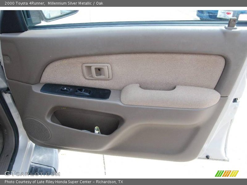 Millennium Silver Metallic / Oak 2000 Toyota 4Runner