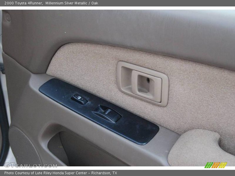 Millennium Silver Metallic / Oak 2000 Toyota 4Runner
