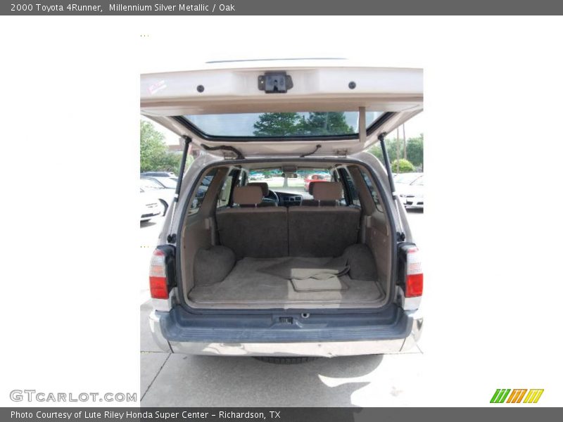 Millennium Silver Metallic / Oak 2000 Toyota 4Runner