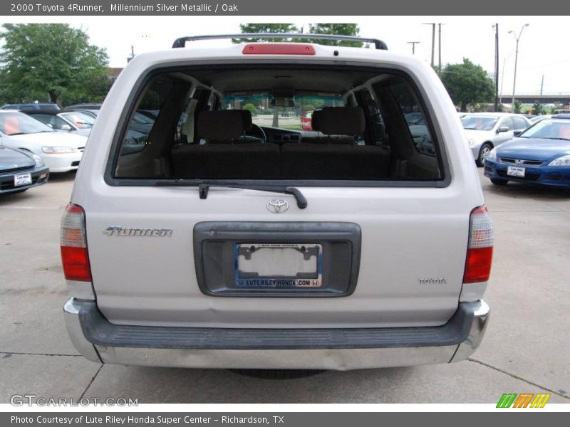 Millennium Silver Metallic / Oak 2000 Toyota 4Runner