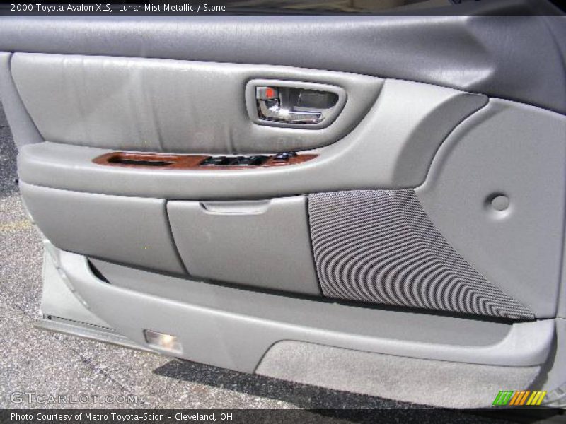 Lunar Mist Metallic / Stone 2000 Toyota Avalon XLS