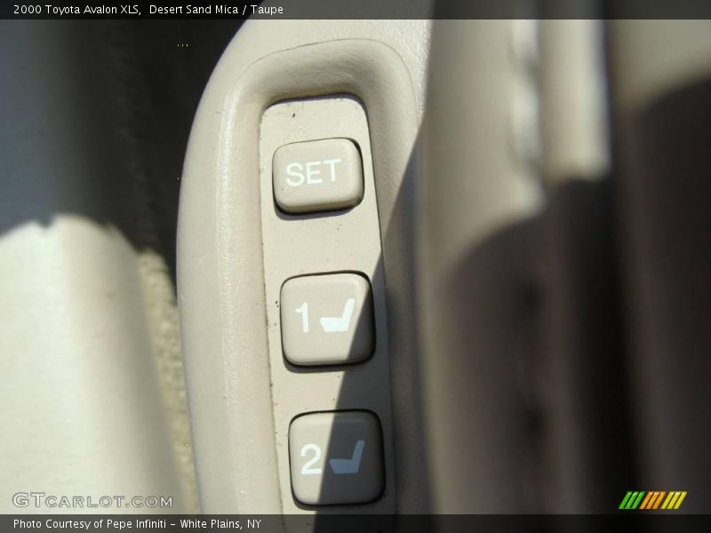 Desert Sand Mica / Taupe 2000 Toyota Avalon XLS