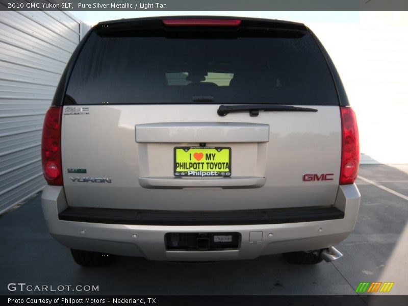 Pure Silver Metallic / Light Tan 2010 GMC Yukon SLT