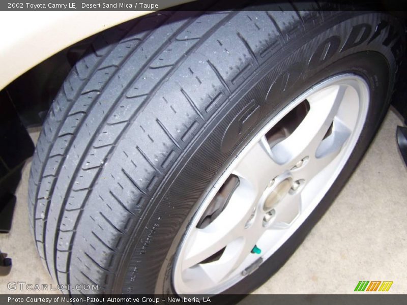 Desert Sand Mica / Taupe 2002 Toyota Camry LE