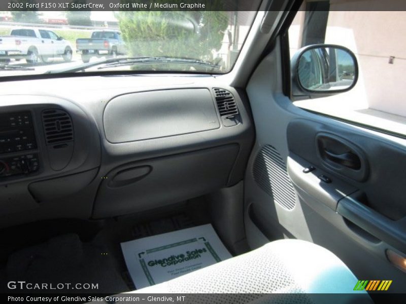 Oxford White / Medium Graphite 2002 Ford F150 XLT SuperCrew