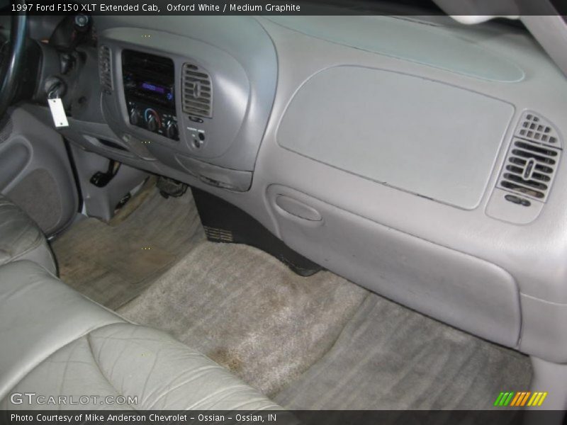 Oxford White / Medium Graphite 1997 Ford F150 XLT Extended Cab
