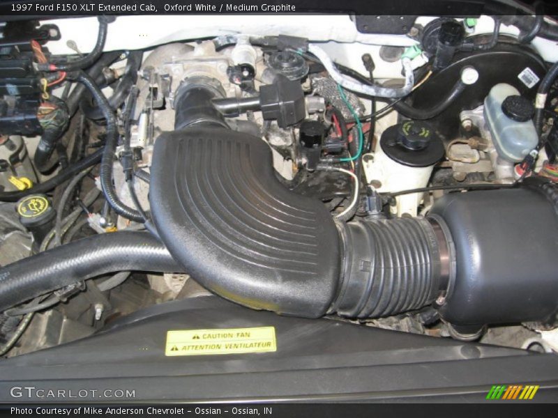 Oxford White / Medium Graphite 1997 Ford F150 XLT Extended Cab