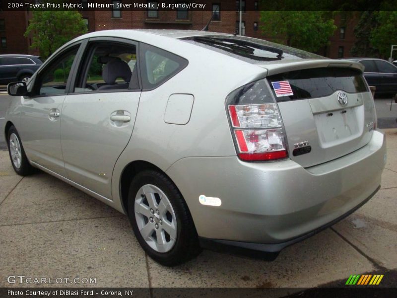 Millenium Silver Metallic / Burgundy/Gray 2004 Toyota Prius Hybrid