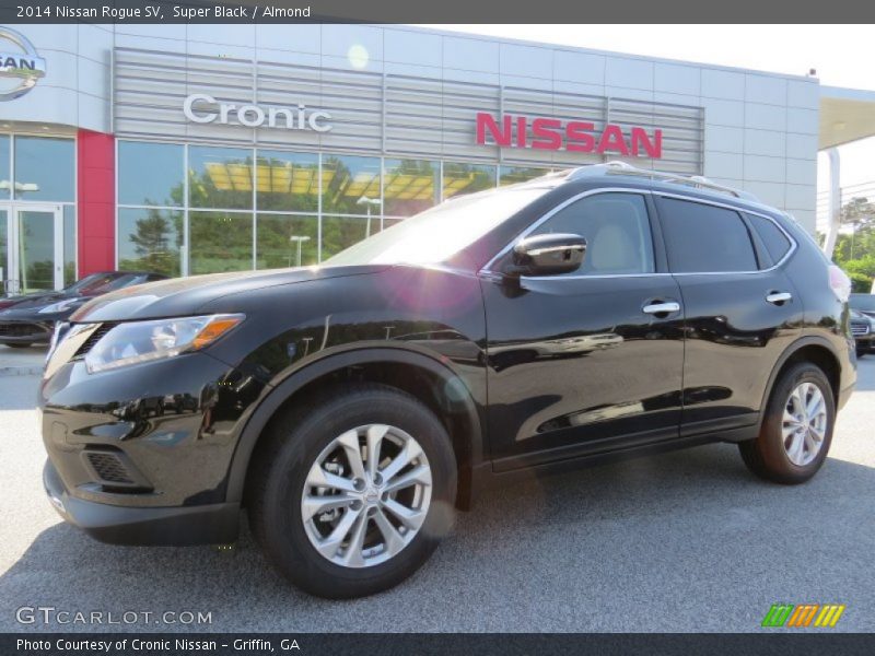 Super Black / Almond 2014 Nissan Rogue SV