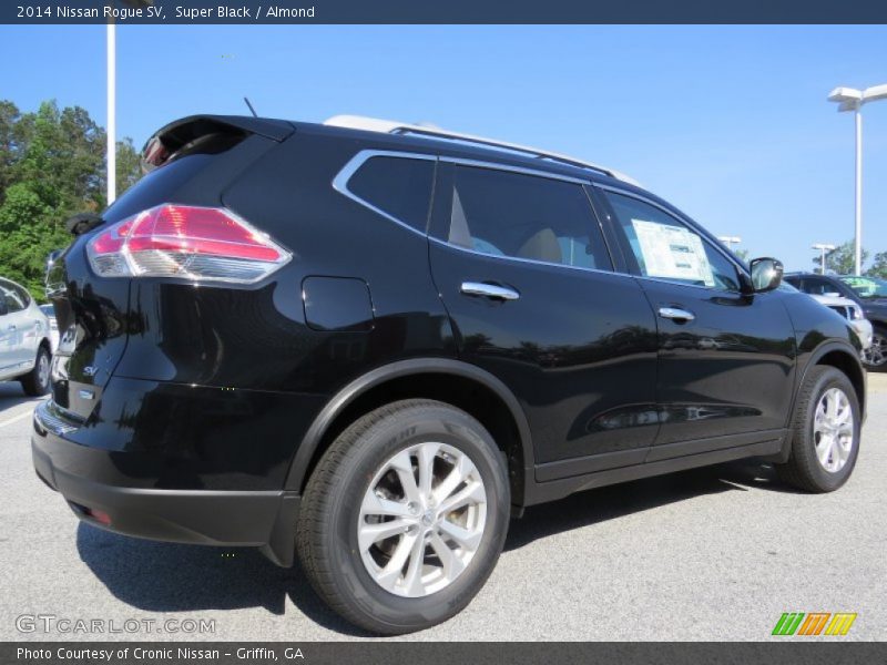 Super Black / Almond 2014 Nissan Rogue SV