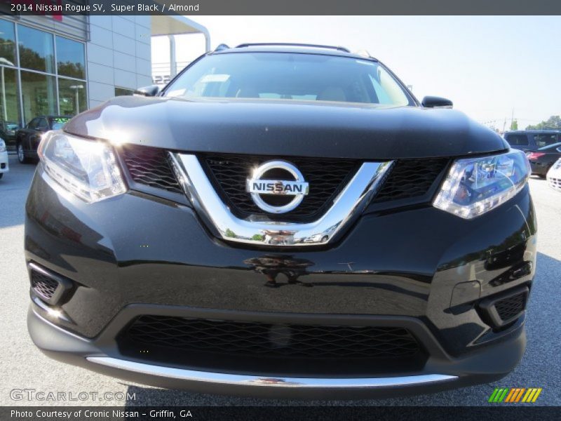 Super Black / Almond 2014 Nissan Rogue SV