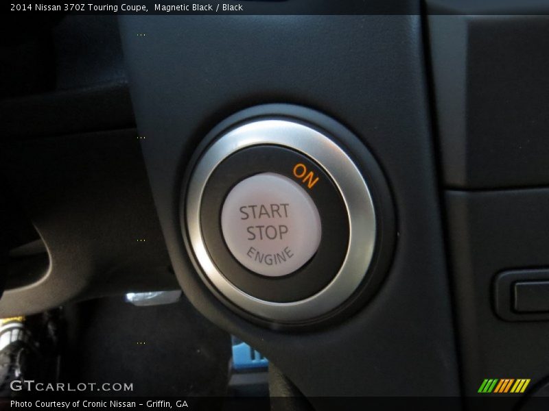 Controls of 2014 370Z Touring Coupe