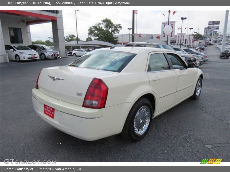 Cool Vanilla / Dark Slate Gray/Light Graystone 2005 Chrysler 300 Touring
