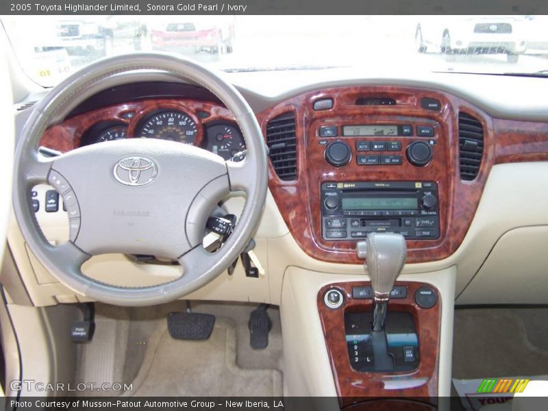 Sonora Gold Pearl / Ivory 2005 Toyota Highlander Limited