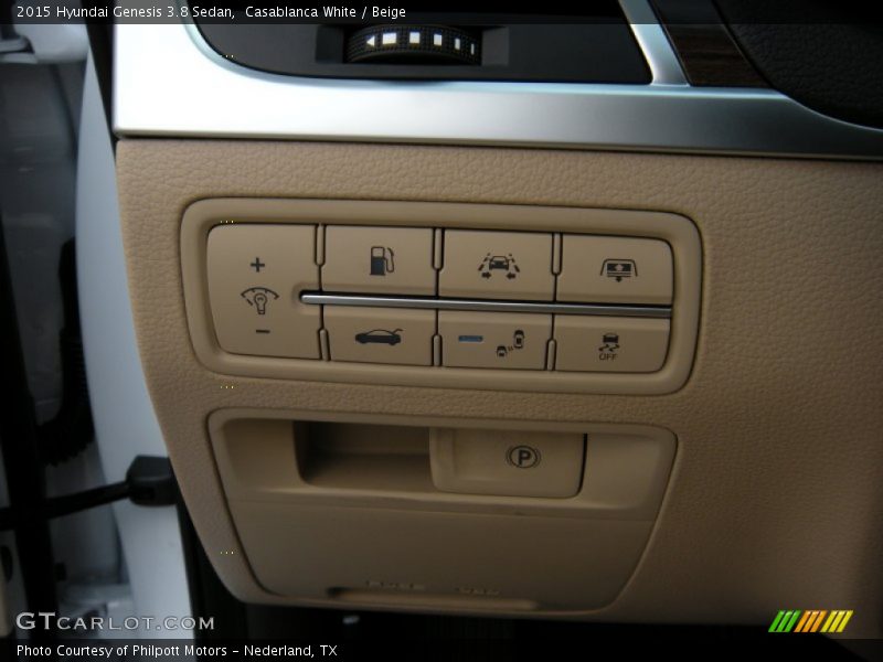 Controls of 2015 Genesis 3.8 Sedan