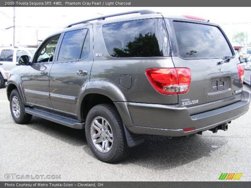 Phantom Gray Pearl / Light Charcoal 2005 Toyota Sequoia SR5 4WD