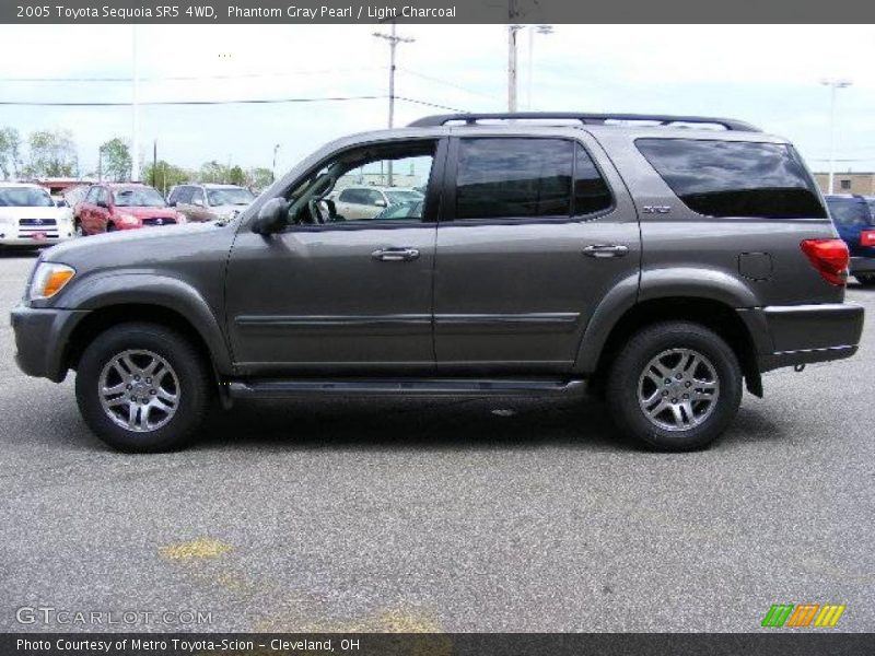 Phantom Gray Pearl / Light Charcoal 2005 Toyota Sequoia SR5 4WD