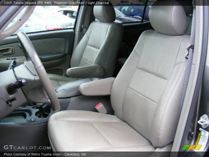 Phantom Gray Pearl / Light Charcoal 2005 Toyota Sequoia SR5 4WD