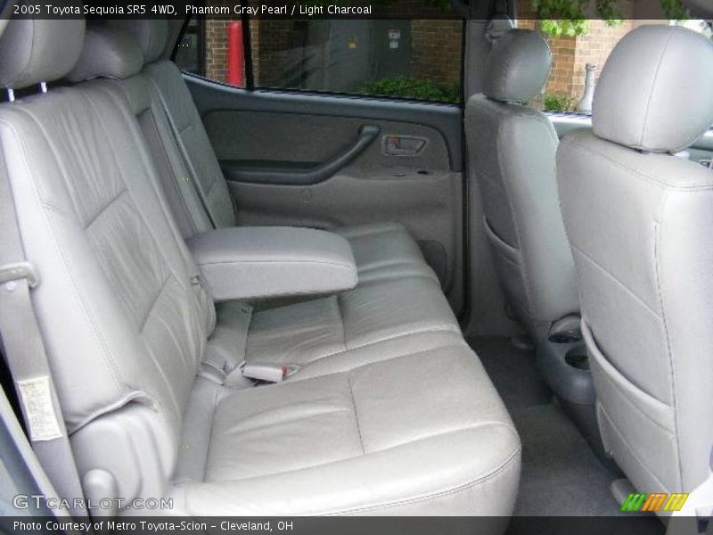 Phantom Gray Pearl / Light Charcoal 2005 Toyota Sequoia SR5 4WD