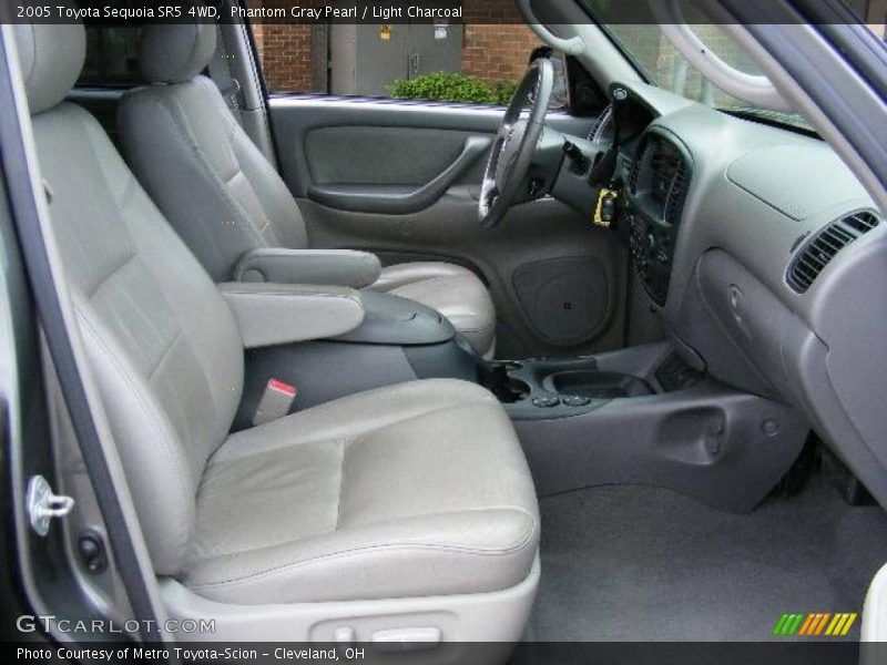 Phantom Gray Pearl / Light Charcoal 2005 Toyota Sequoia SR5 4WD