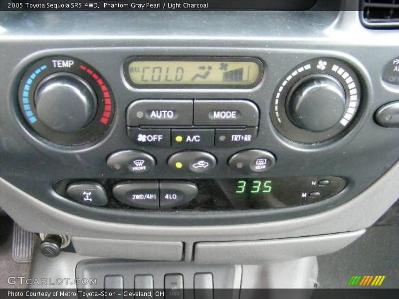 Phantom Gray Pearl / Light Charcoal 2005 Toyota Sequoia SR5 4WD