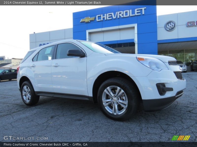 Front 3/4 View of 2014 Equinox LS