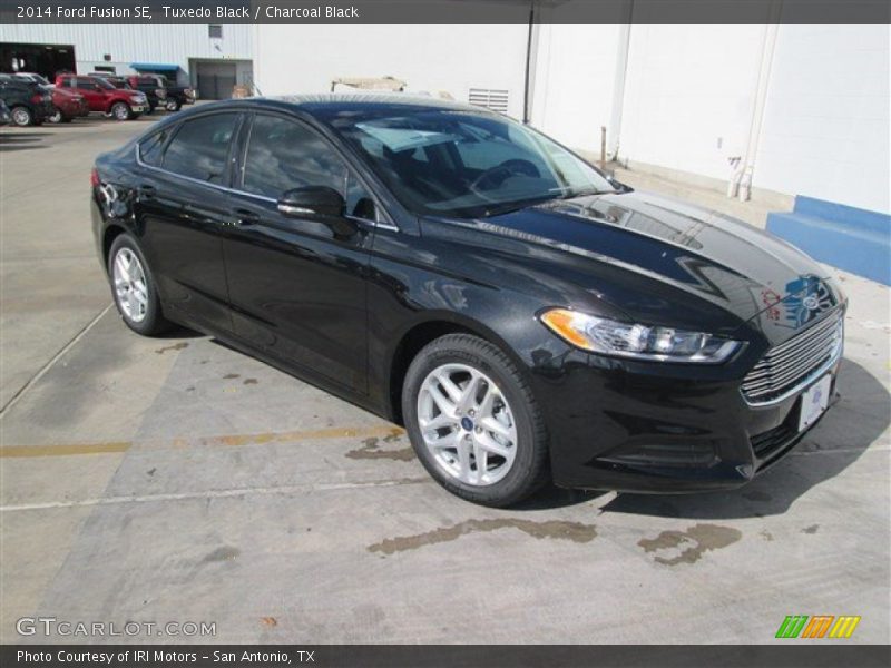 Tuxedo Black / Charcoal Black 2014 Ford Fusion SE