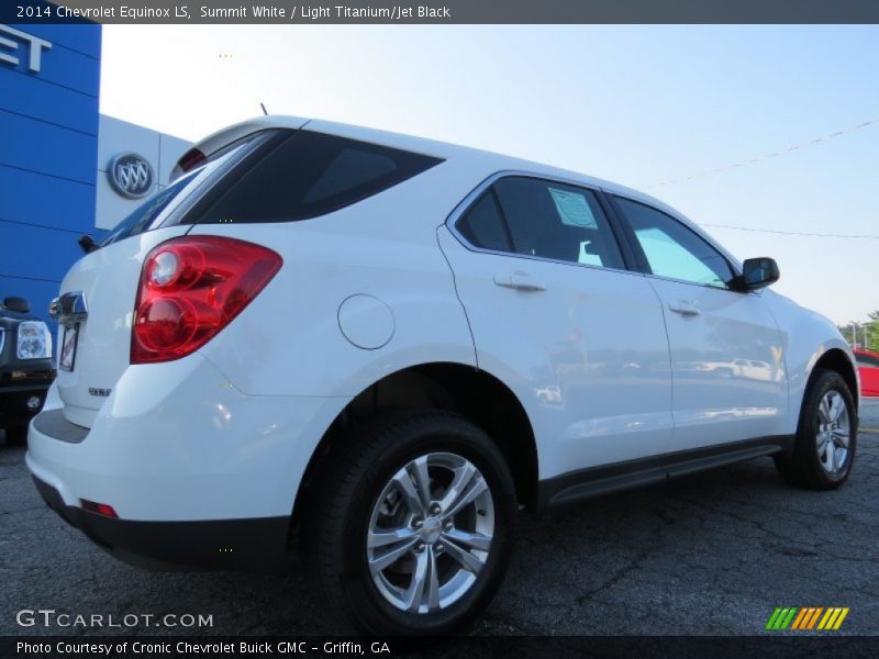 Summit White / Light Titanium/Jet Black 2014 Chevrolet Equinox LS
