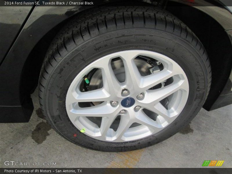 Tuxedo Black / Charcoal Black 2014 Ford Fusion SE