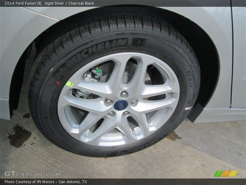 Ingot Silver / Charcoal Black 2014 Ford Fusion SE
