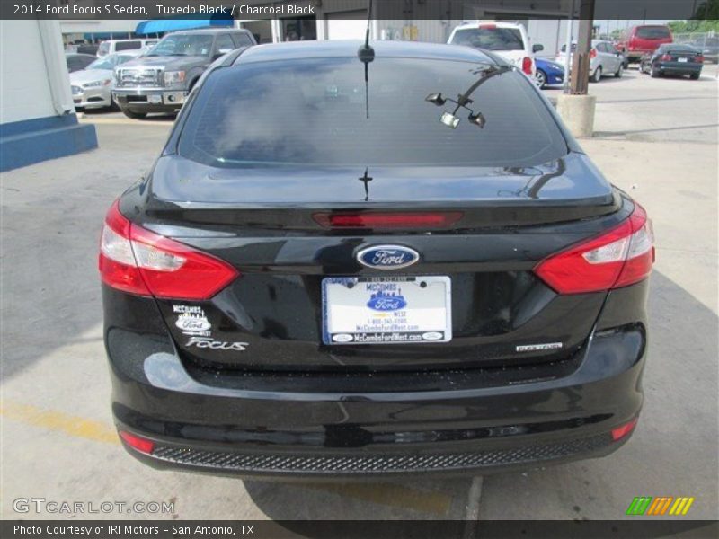 Tuxedo Black / Charcoal Black 2014 Ford Focus S Sedan