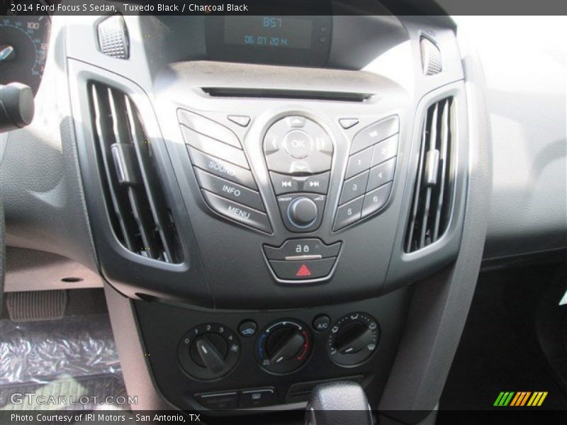 Tuxedo Black / Charcoal Black 2014 Ford Focus S Sedan