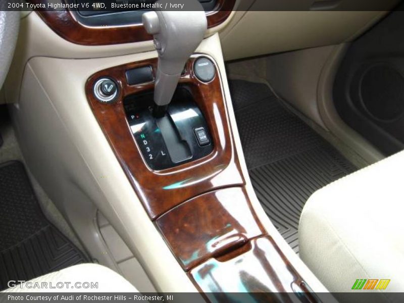 Bluestone Metallic / Ivory 2004 Toyota Highlander V6 4WD