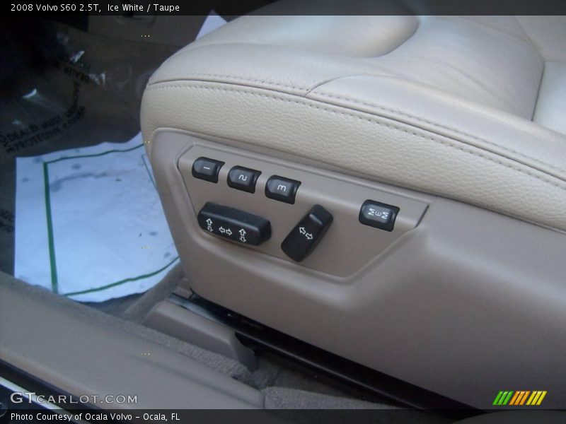 Ice White / Taupe 2008 Volvo S60 2.5T