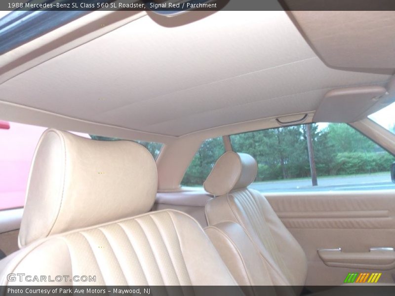 Signal Red / Parchment 1988 Mercedes-Benz SL Class 560 SL Roadster