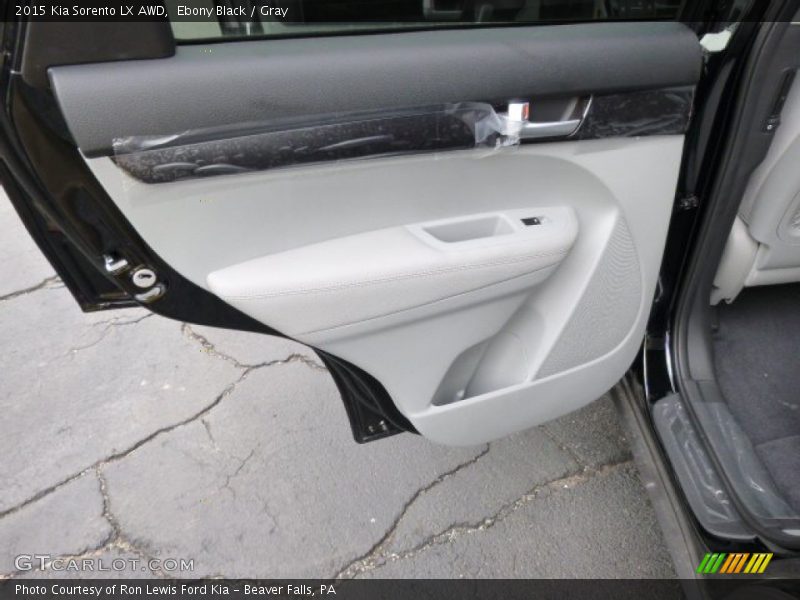 Ebony Black / Gray 2015 Kia Sorento LX AWD