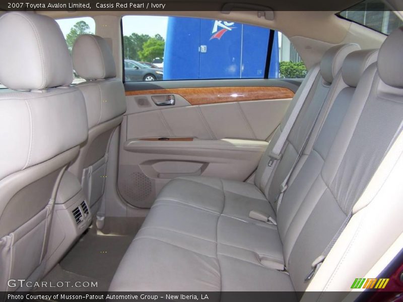 Cassis Red Pearl / Ivory 2007 Toyota Avalon Limited