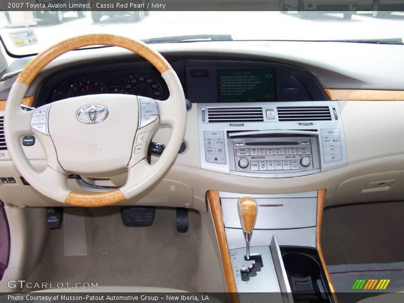 Cassis Red Pearl / Ivory 2007 Toyota Avalon Limited